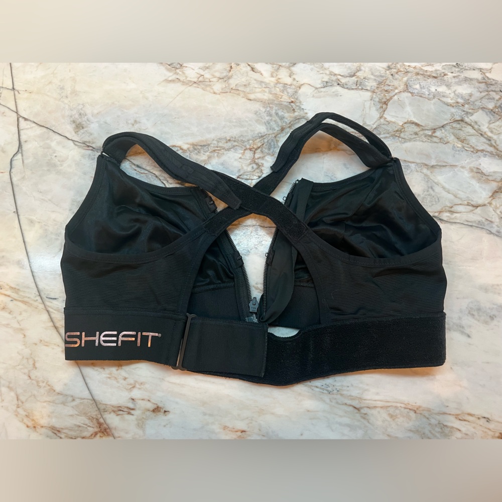 SheFit sports bra - large (Luxe) high impact